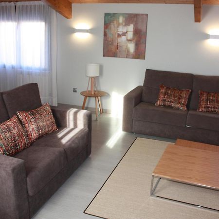 Apartamentos Real Lleida Luaran gambar