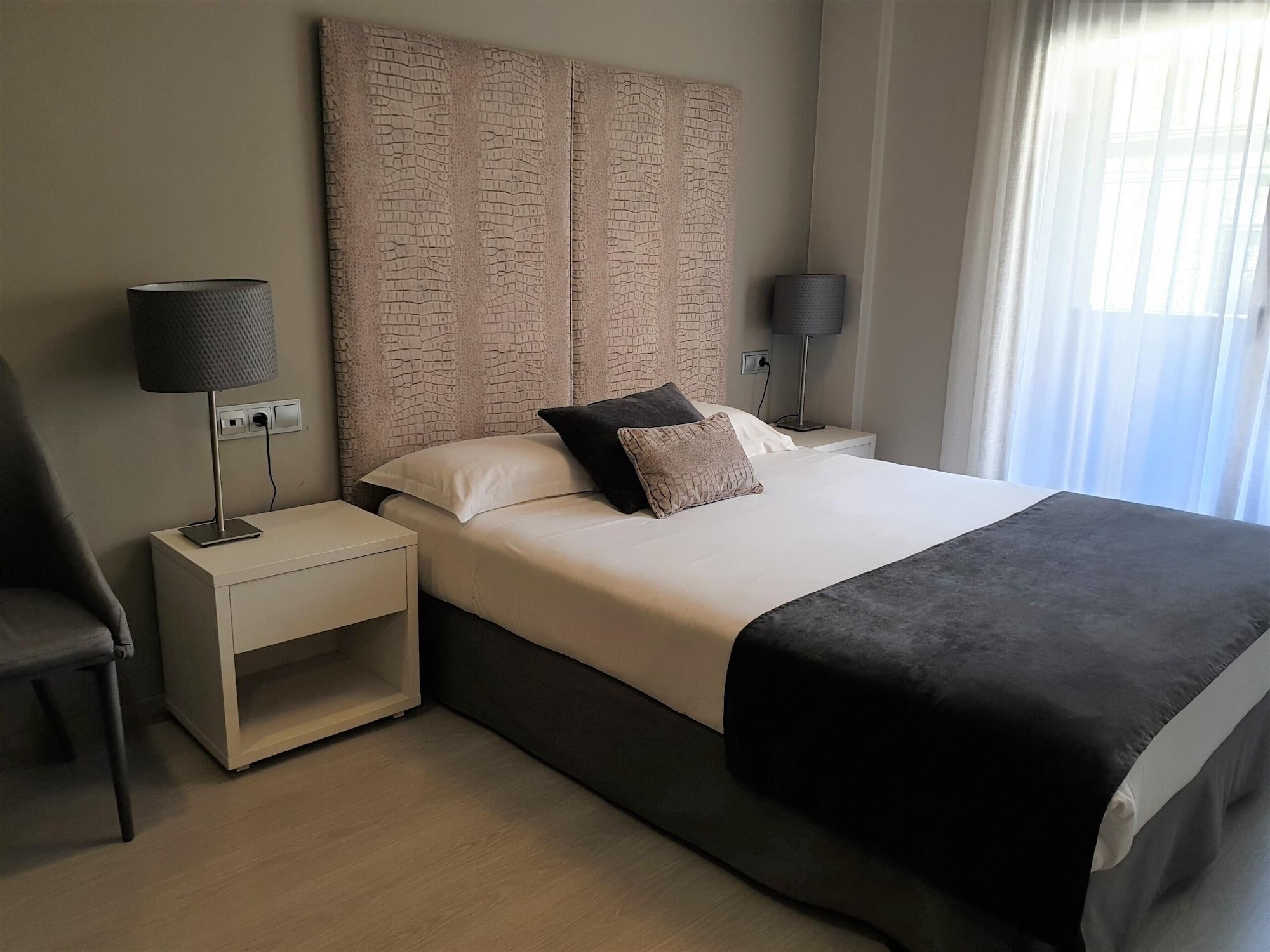 Apartamentos Real Lleida Luaran gambar