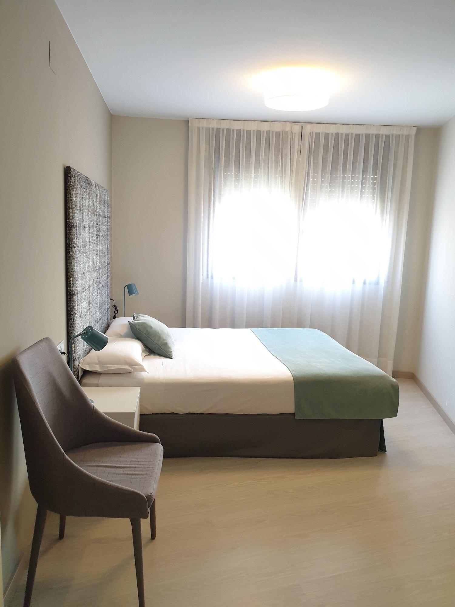 Apartamentos Real Lleida Luaran gambar