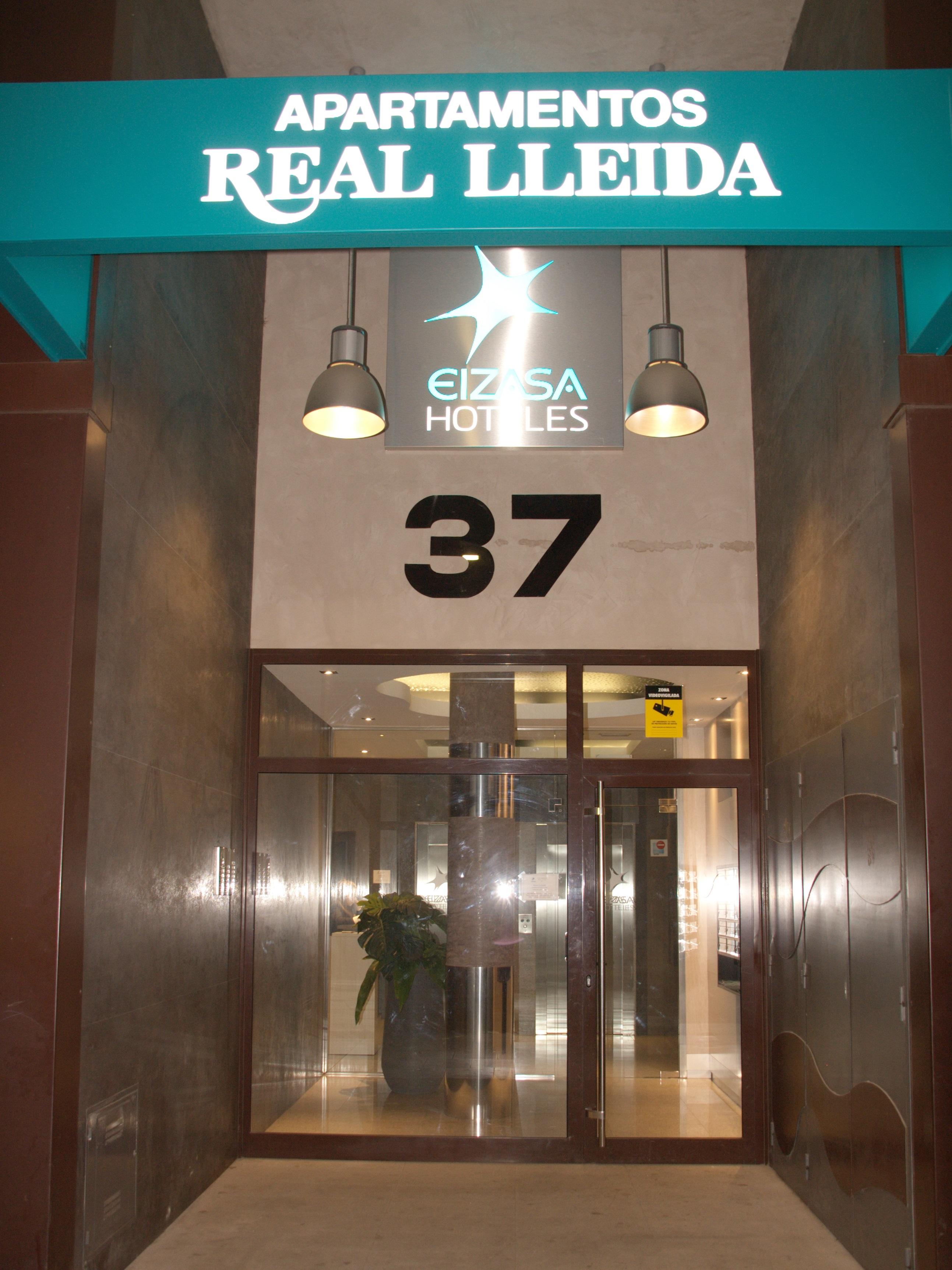 Apartamentos Real Lleida Luaran gambar