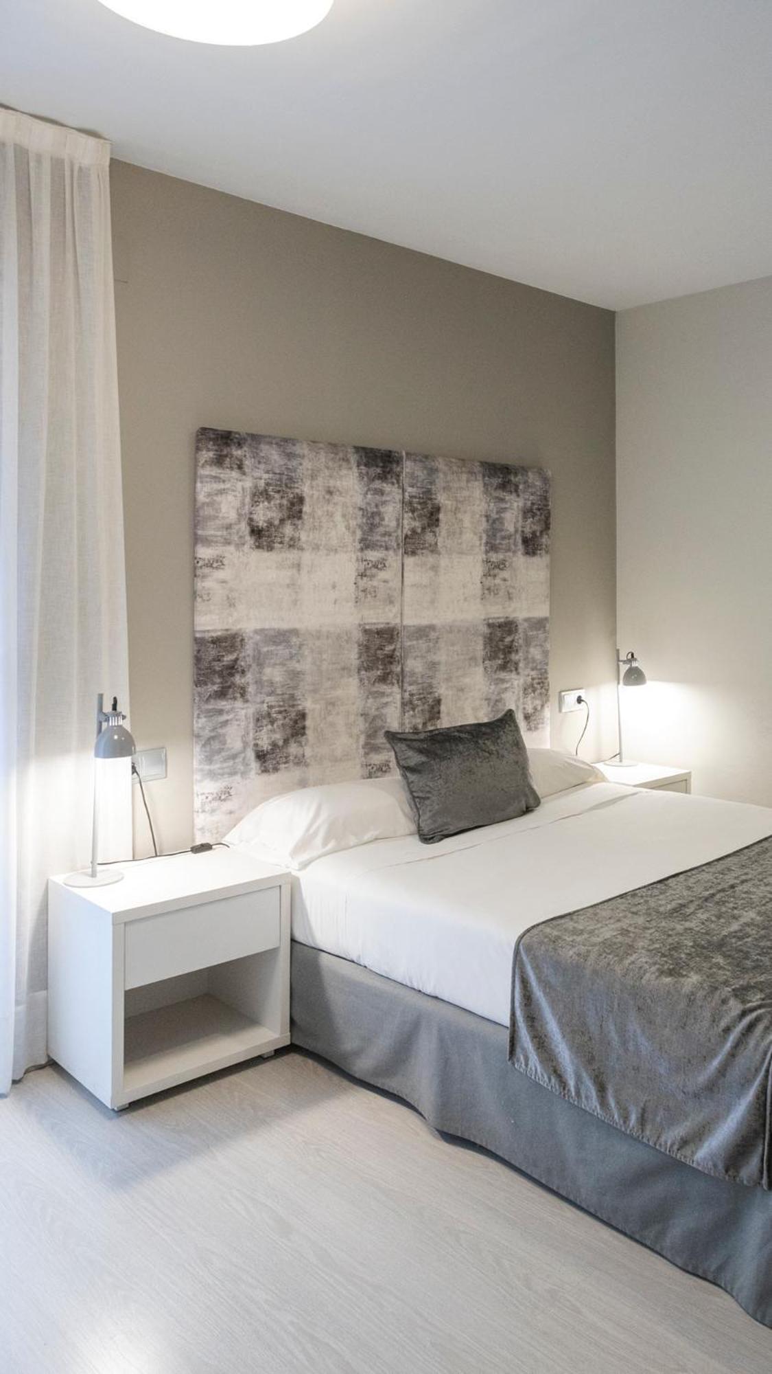 Apartamentos Real Lleida Luaran gambar