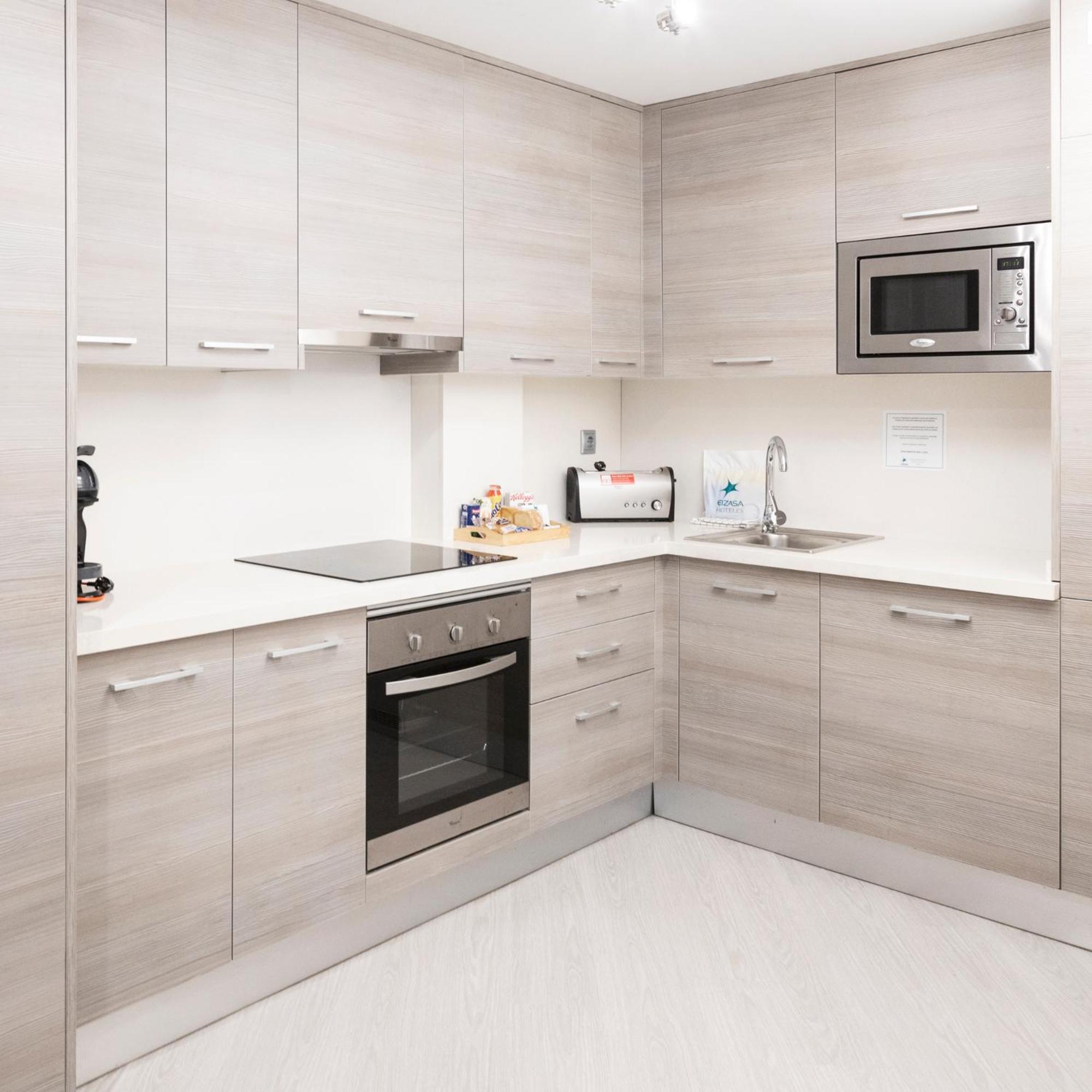 Apartamentos Real Lleida Luaran gambar