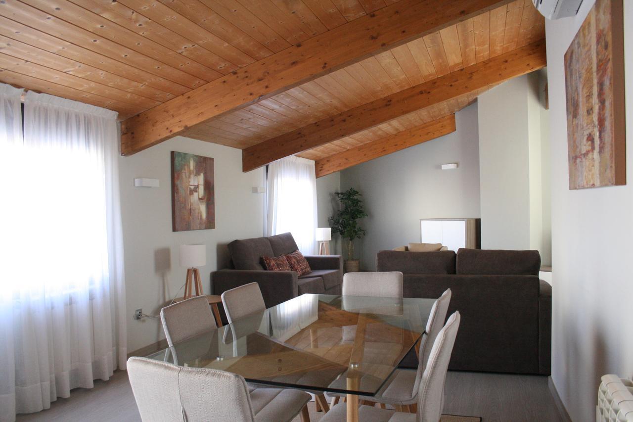 Apartamentos Real Lleida Luaran gambar