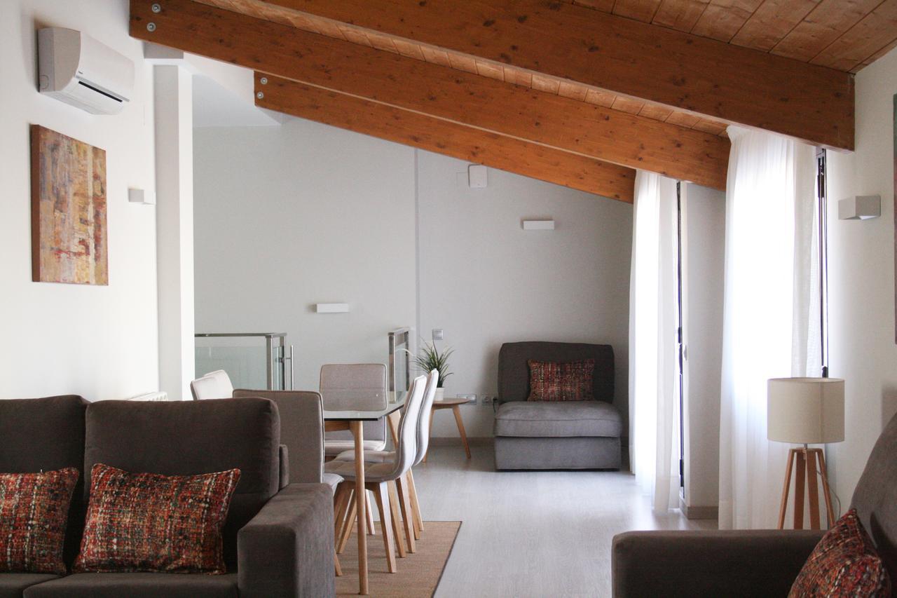 Apartamentos Real Lleida Luaran gambar